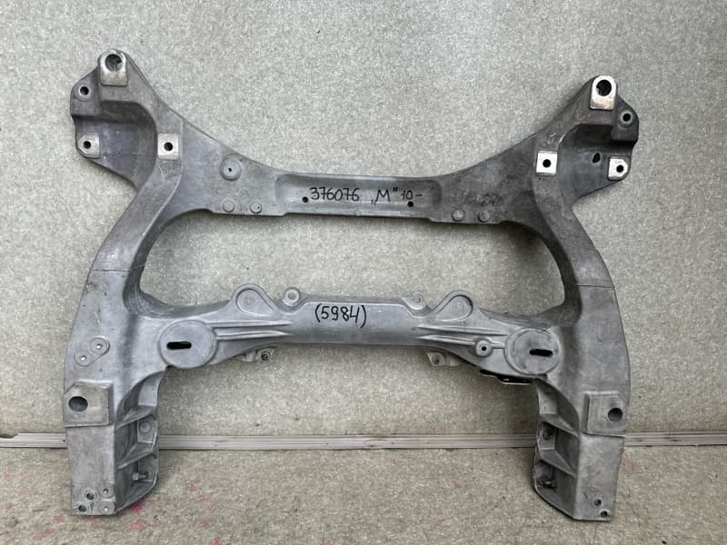 Балка передней подвески INFINITI M25/M37/M56/Q70/M35H 10-16 3.7 VQ37VHR (б/у)